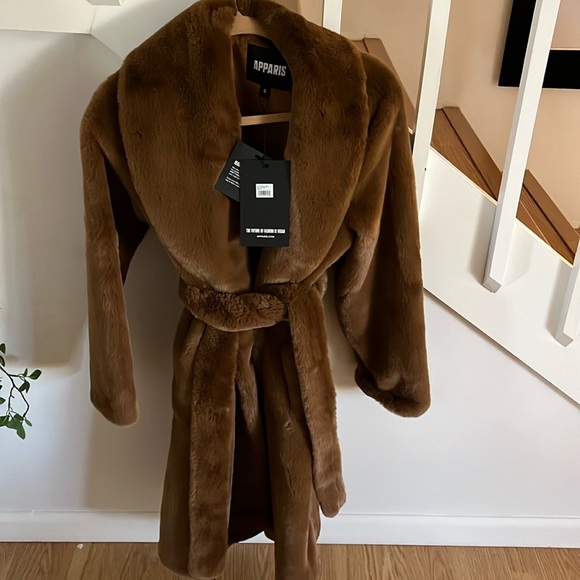SOLD OUT! APPARIS Faux Fur BREE COAT SMALL - Picture 4 of 5
